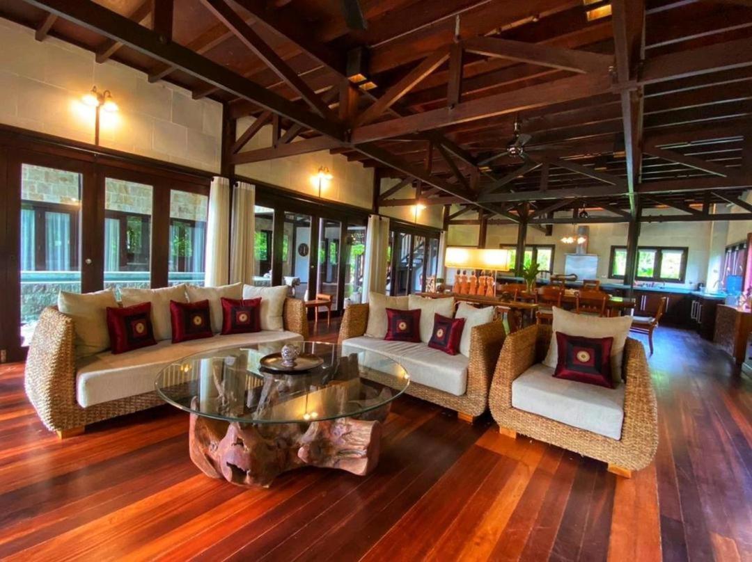 Kudat Riviera Exclusive Beach Villas Exterior foto